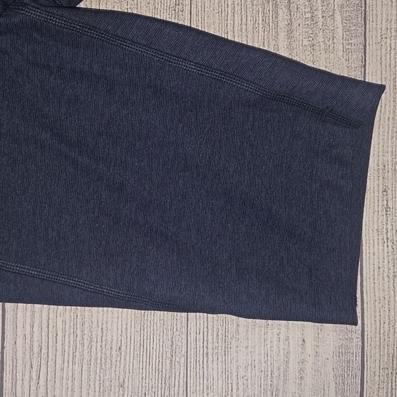 Outdoor Voices Women's Warm Up 10" Shorts Navy Size XS NWT - Picture 5 of 9